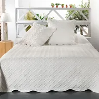 jeté de lit aux formes géométriques surpiquées polyester ecru 180x240